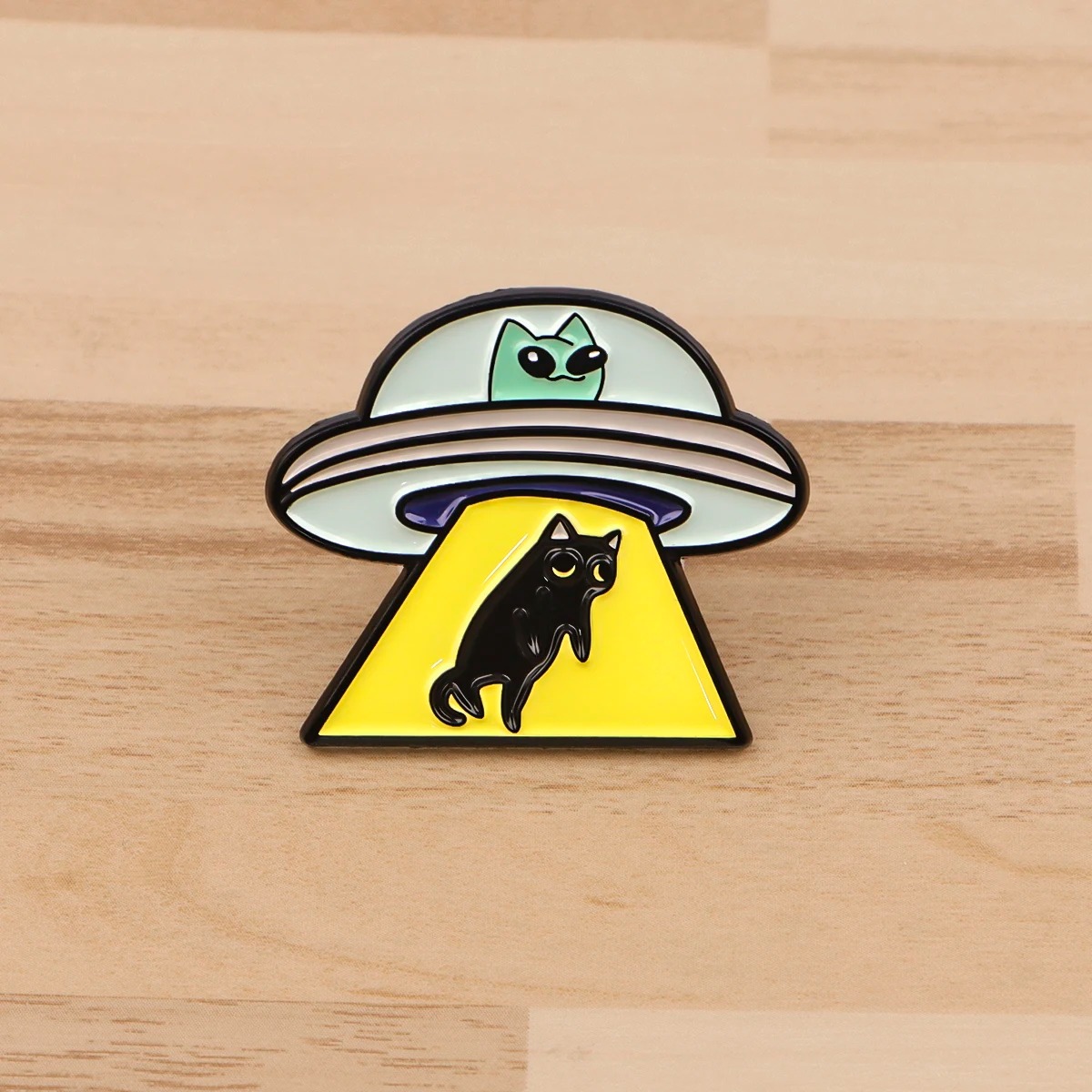 Model Kit Ufo - UFO 외계인 에나멜 핀 검은 고양이
