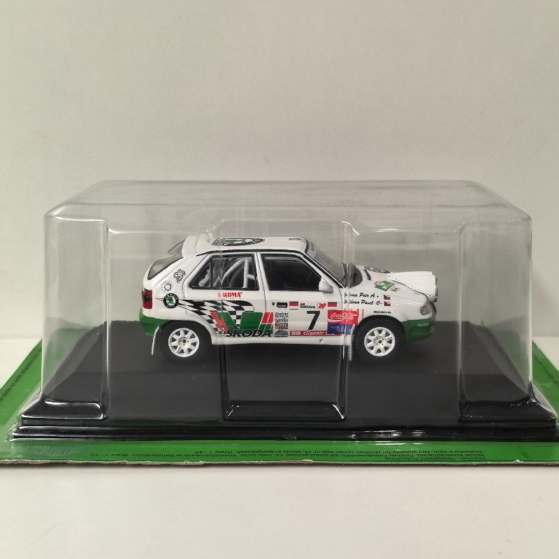 다이캐스트 IXO 1:43 스케일 SKODA FELIC - Model Kit Toy 리뷰 및 가격